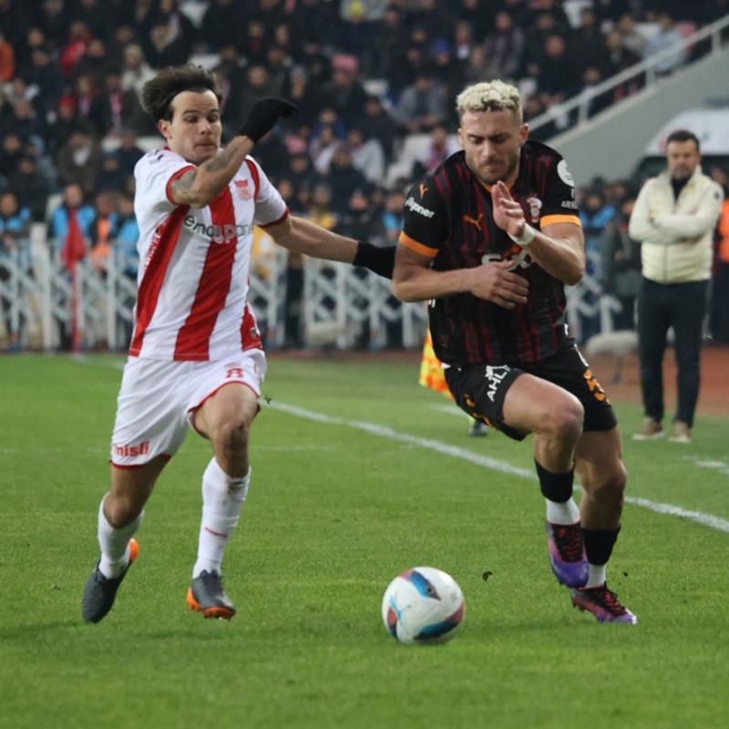 Galatasaray ile Sivasspor 38. kez kar�� kar��ya