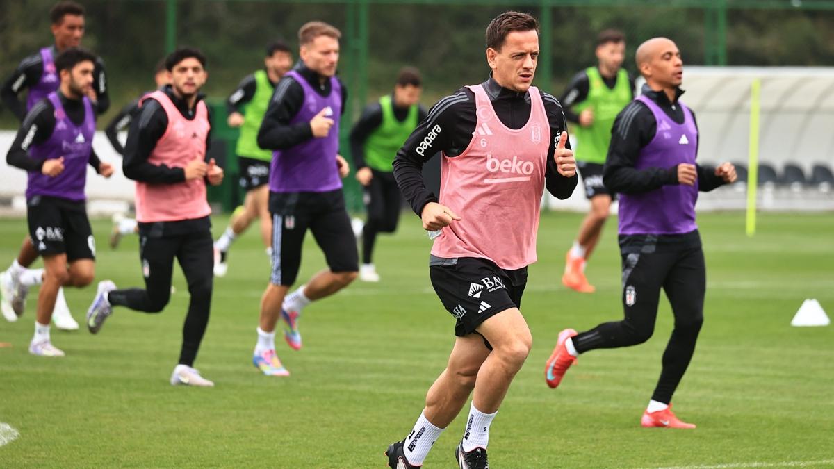 Beikta'ta Fenerbahe derbisinin mesaisi devam ediyor