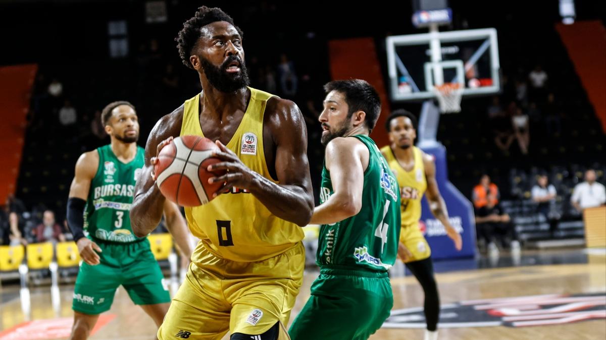 Mersin Spor evinde Bursaspor'u yendi