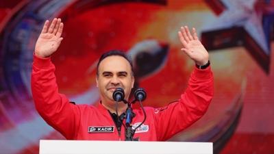 Bakan Kacr'dan KKTC'de net mesaj: Omuz omuz olmaya devam