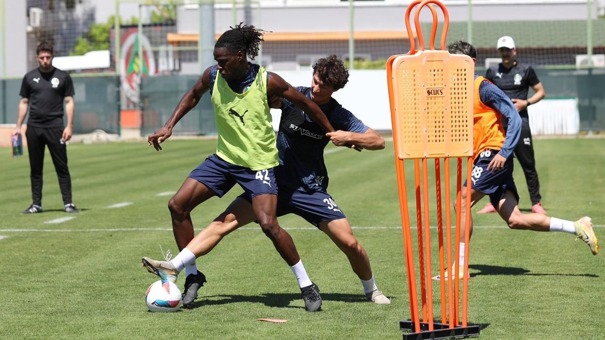 Alanyaspor'da Gaziantep FK mesaisi balad