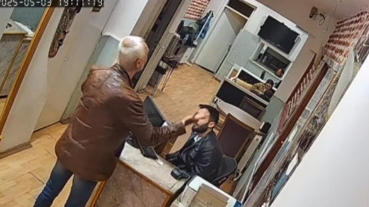 CHP Genel Bakan zgr zel'e saldran phelinin kald otel mhrlendi