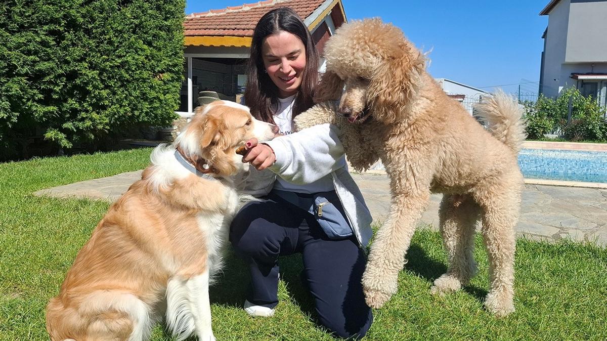 Asl Bekirolu'ndan patili dostlarna lks tatil... 7 yldzl otelde konaklyorlar!