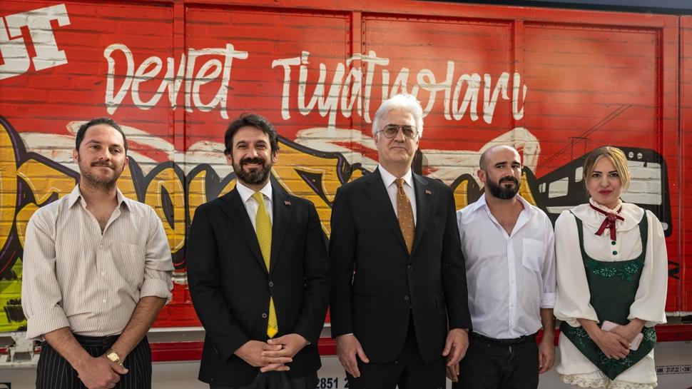 Tiyatro raylara yklendi stikamet  Anadolu 