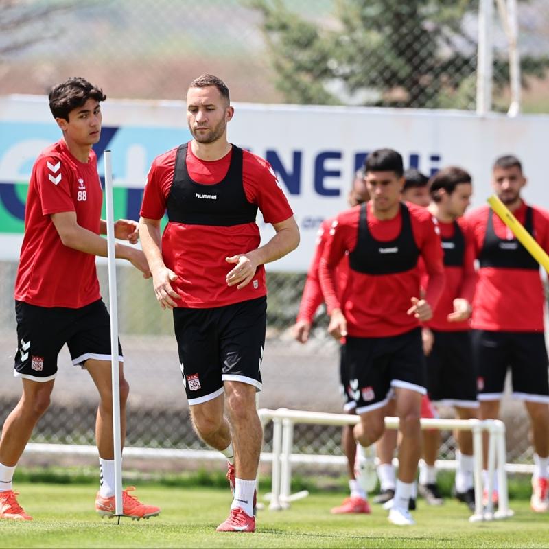 Sivasspor, Bodrum mesaisine devam ediyor