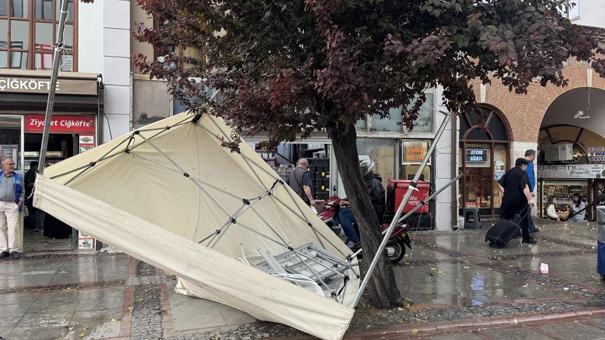 Edirne ve Kastamonu'da saanak hayat olumsuz etkiledi