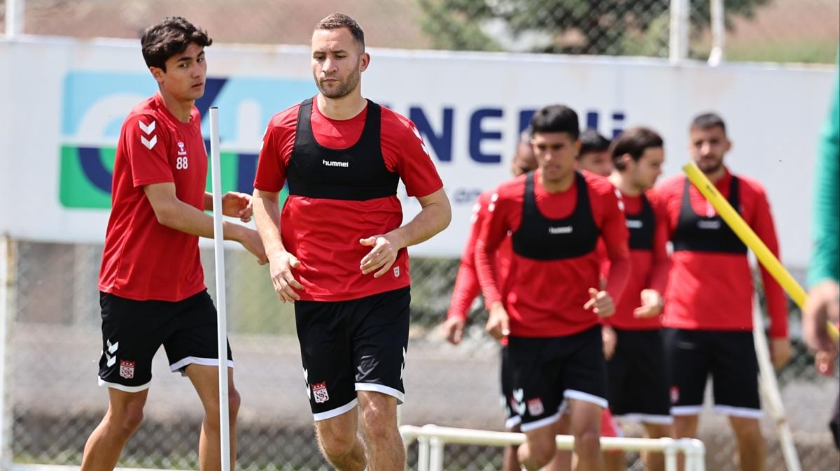 Sivasspor, Bodrum mesaisine devam ediyor