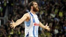 Bir dnem sona erdi! Milli basketbolcu Ouz Sava, kariyerini noktalad
