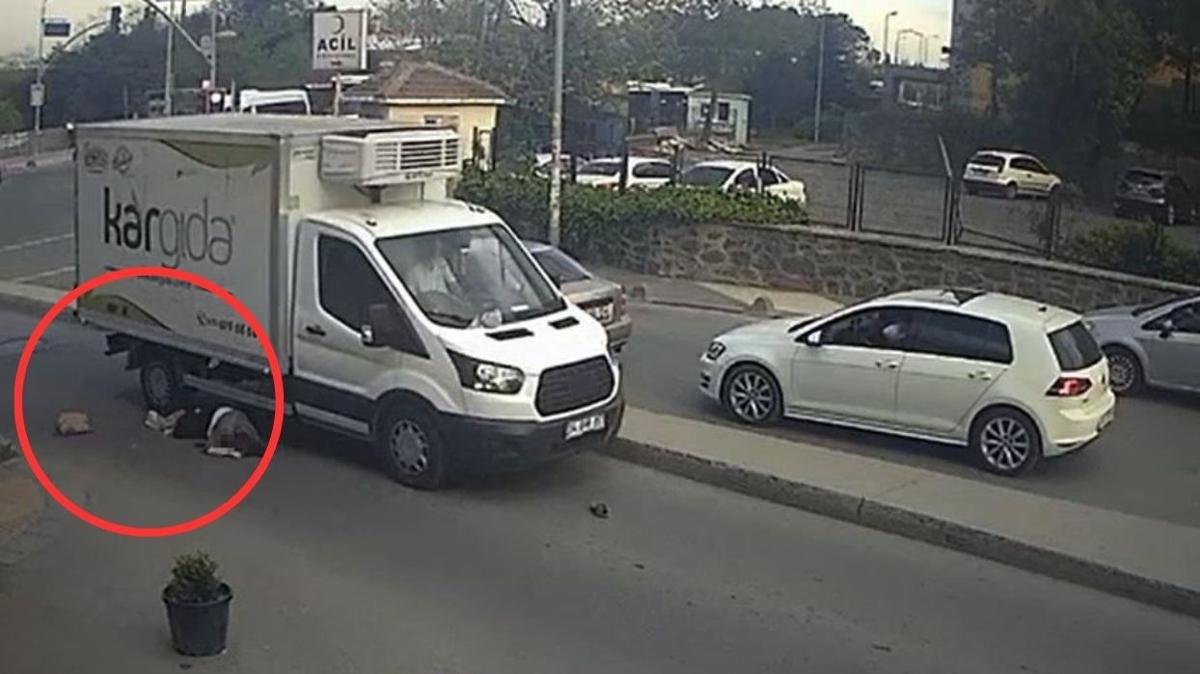 Arnavutky'de feci kaza! Kamyon zerinden geti