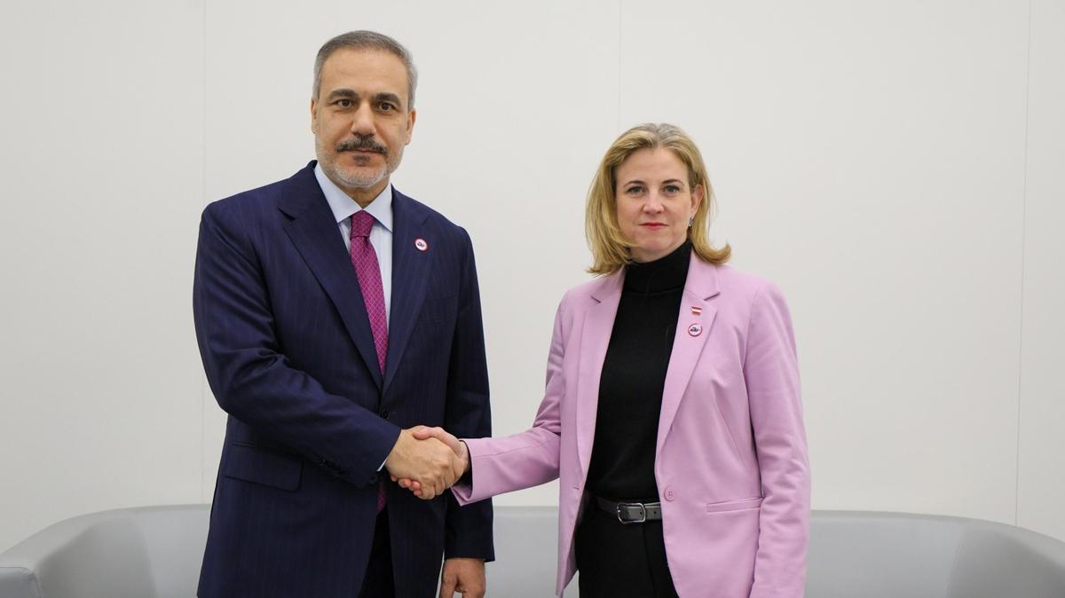 Bakan Fidan, Avusturyal mevkida Meinl-Reisinger ile grt