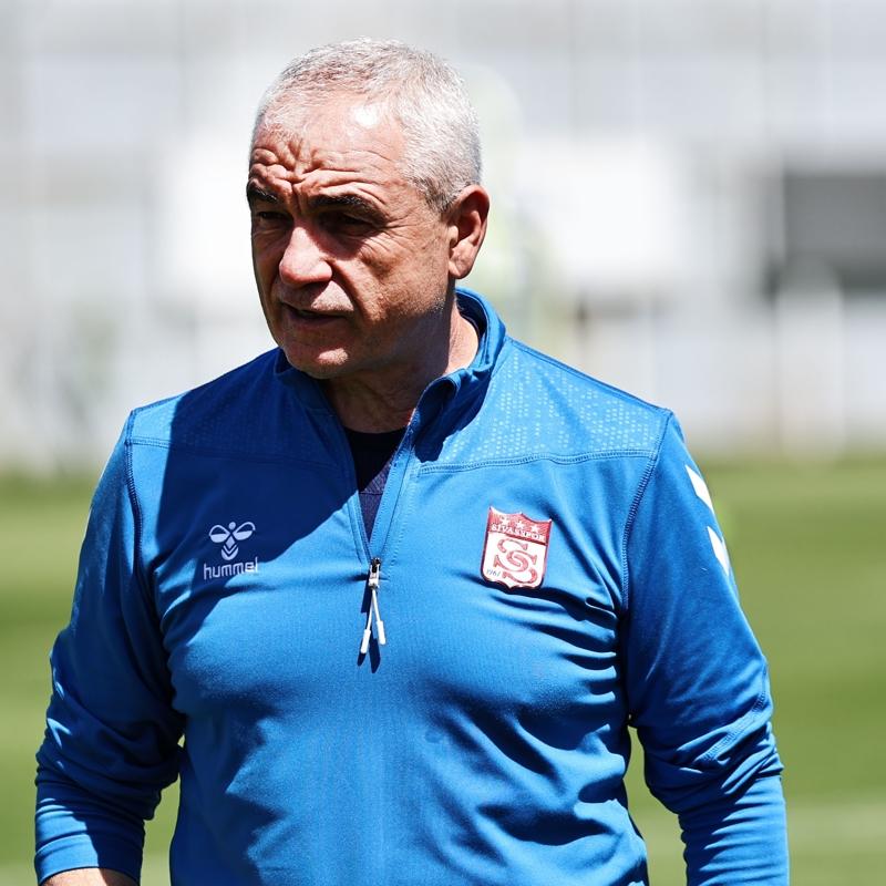 R�za �al�mbay: Mazeret olmadan kalan �� ma�� kazanmam�z gerekiyor