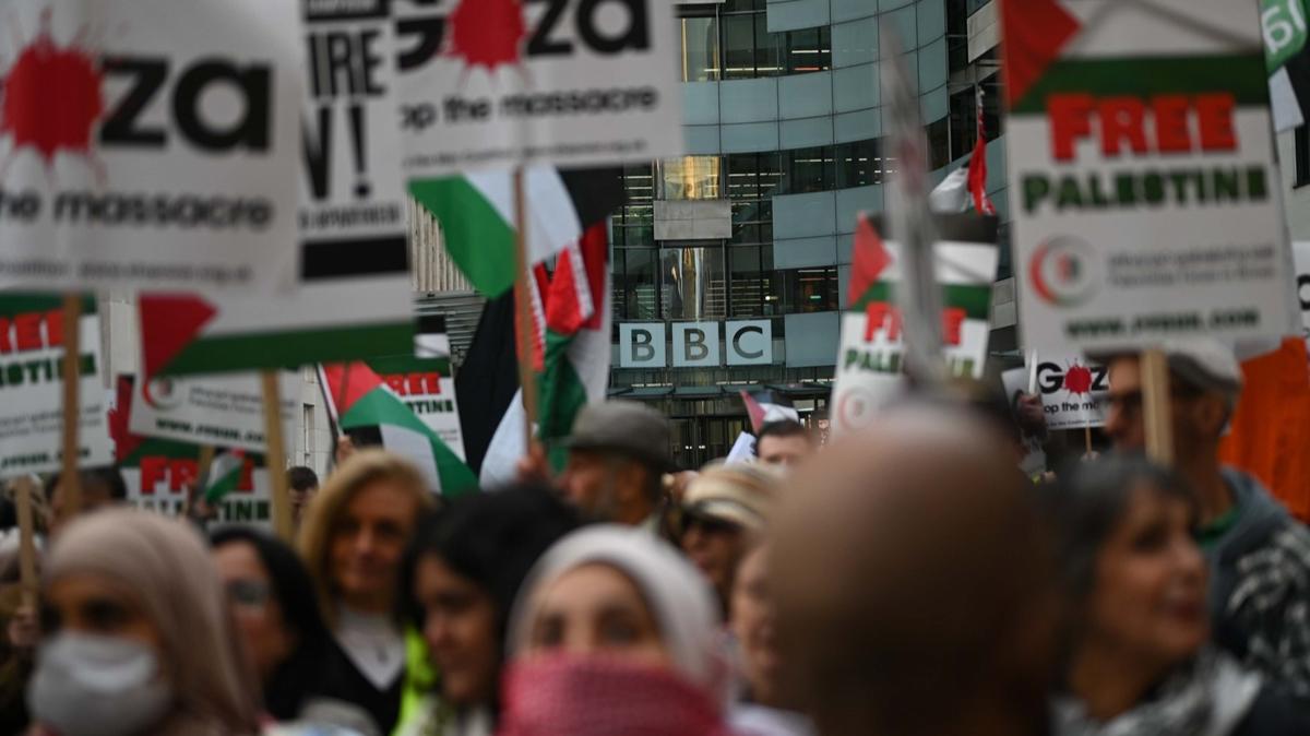 srail'in soykrmn gizleyen BBC'ye protesto