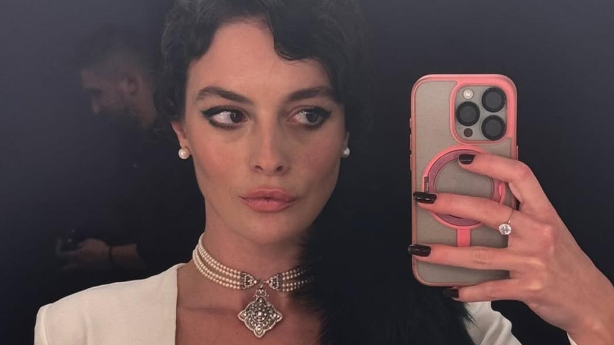 Melis Sezen ok doal! Makyajsz halini paylat