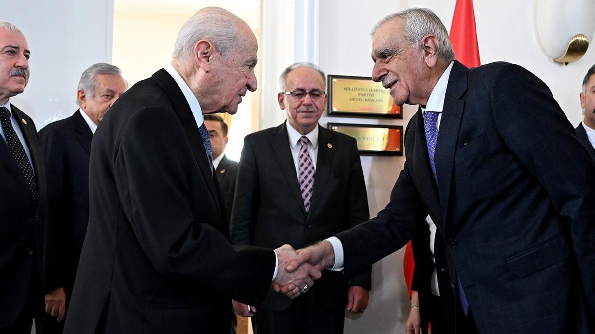 Terrsz Trkiye'de tarihi gn... Devlet Baheli'den tebrik telefonu