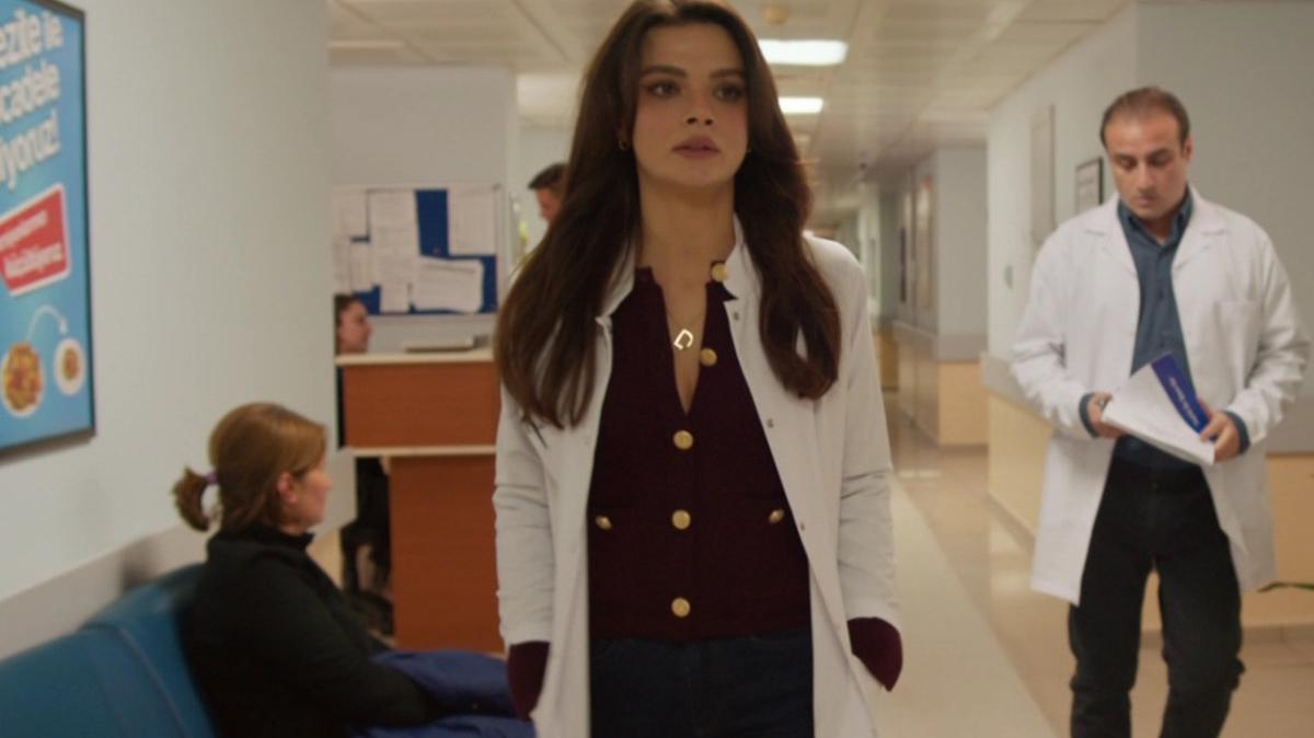 Uzak ehir'in Alya's Sinem nsal sevgilisi de oyuncu kt! Romantik kutlama