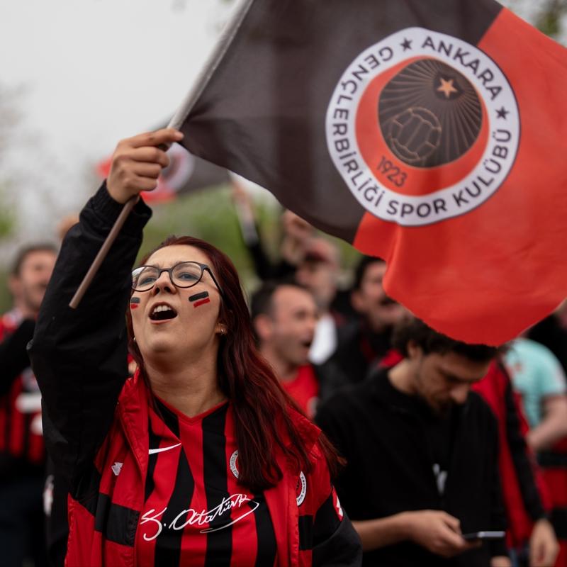 Sper Lig'e ykselen Genlerbirlii, Ankara'da cokuyla karland
