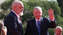 Bakan Erdoan, Edi Rama ile grt