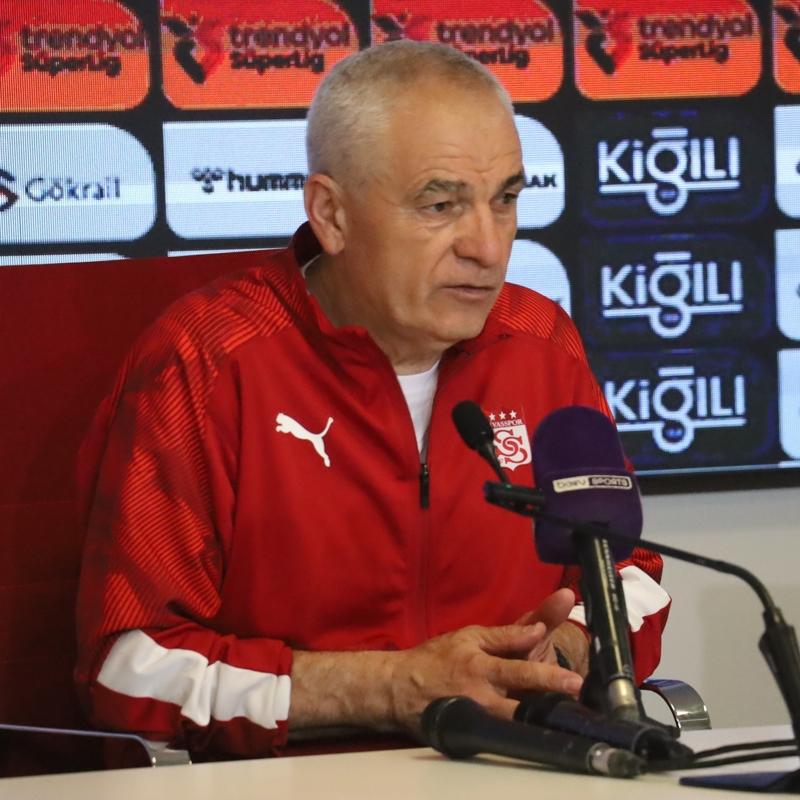 R�za �al�mbay: Tepkiler oyuncular� etkiledi