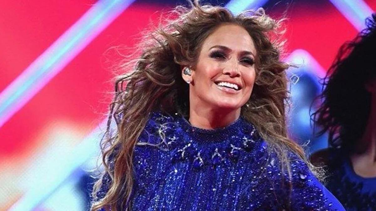 ABD'li arkc Jennifer Lopez'i dinlemenin bedeli belli oldu! Ayakta izlemek 20 bin TL