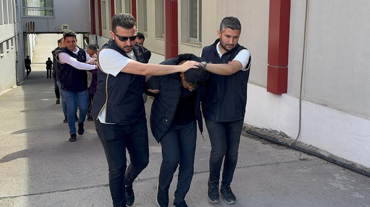 Adana'da DEA'a ynelik operasyonda 5 tutuklama!