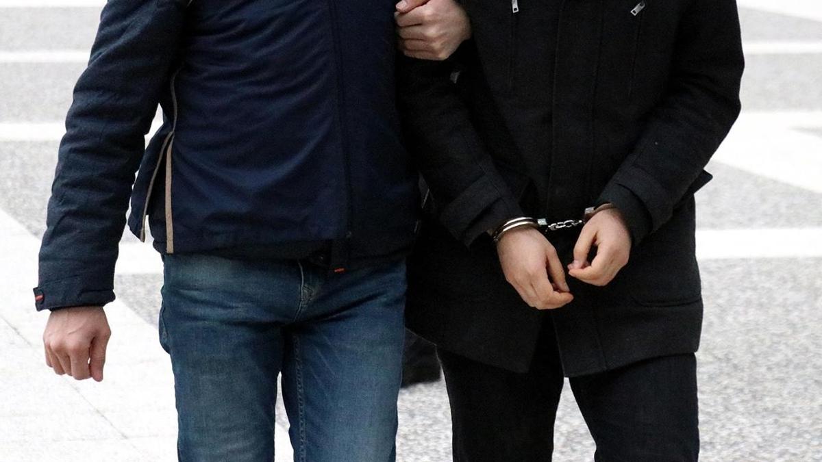 Altn dolu elik kasay aldlar... Amasya'da aile boyu hrszlk
