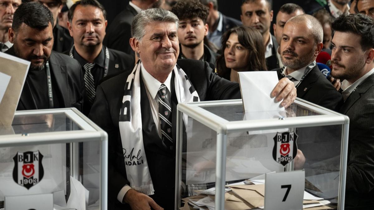 Beikta'ta Serdal Adal oyunu kulland