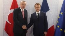 Bakan Erdoan'dan Macron'a net mesaj: Bara Trkiye ev sahiplii yapar   