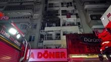zmir'de apartman dairesinde patlama