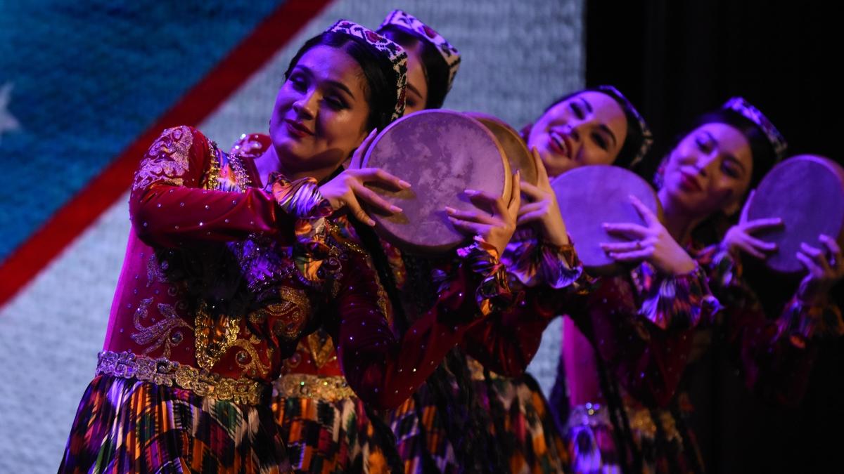 Trk Dil Bayram ve Yunus Emre'yi Anma Etkinlikleri sryor
