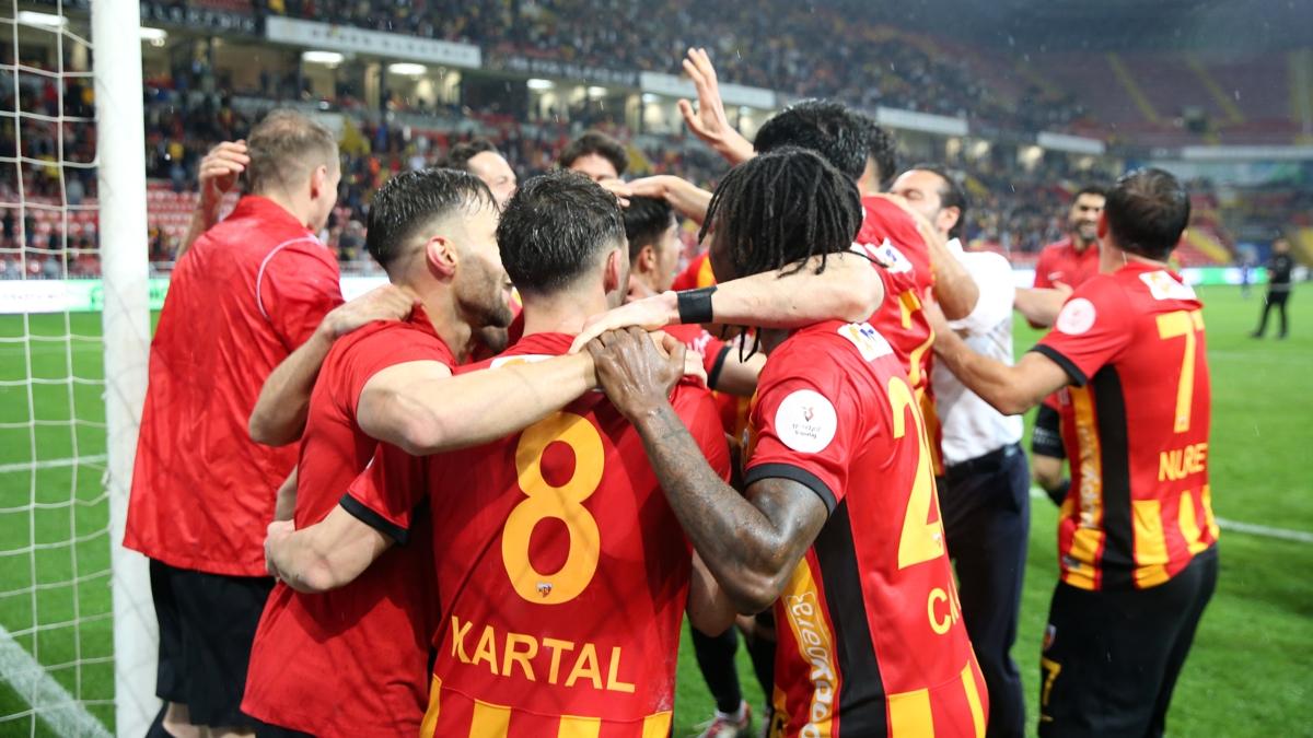 Kayserispor'da Jakirovic fark: 7 matr bilei bklmyor