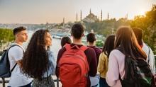 Trkiye'nin drt bir yanndan stanbul'a gelecekler! AK Parti genler iin kollar svad