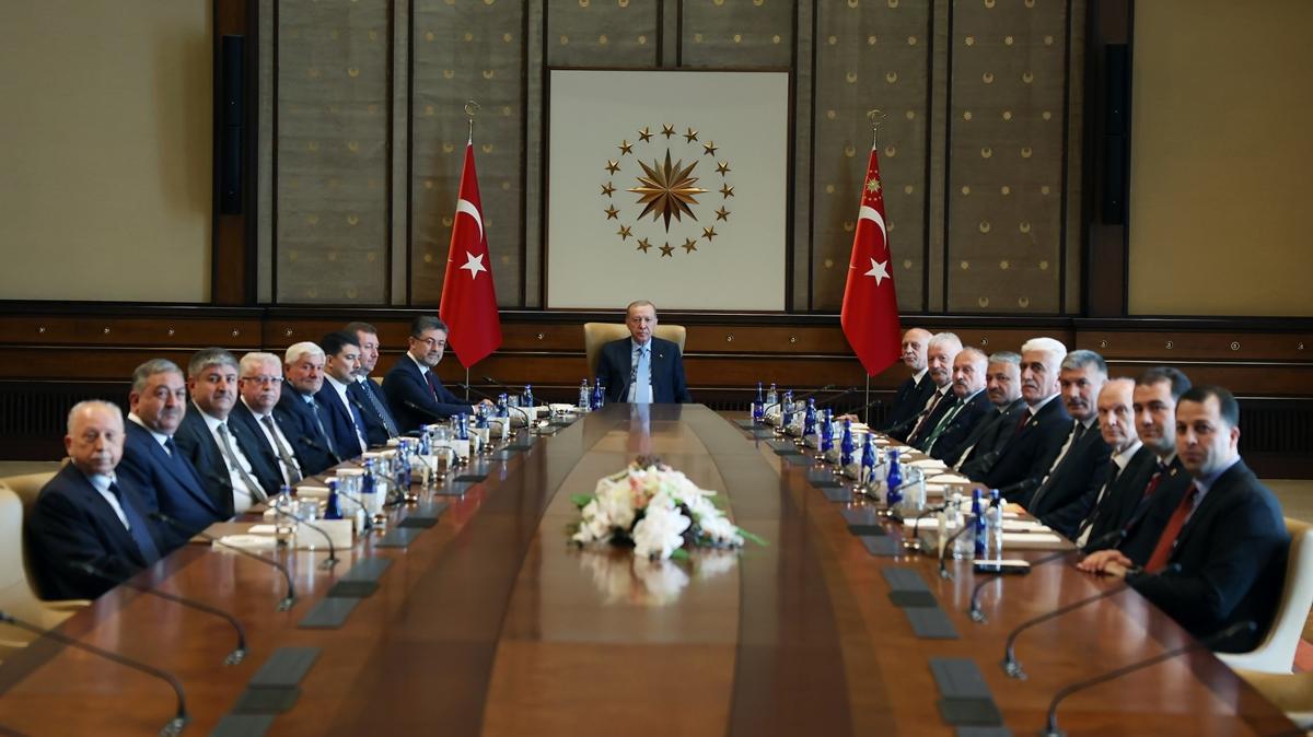 Bakan Erdoan'dan iftilere destek mesaj: Bu badireyi sratle atlatacaz