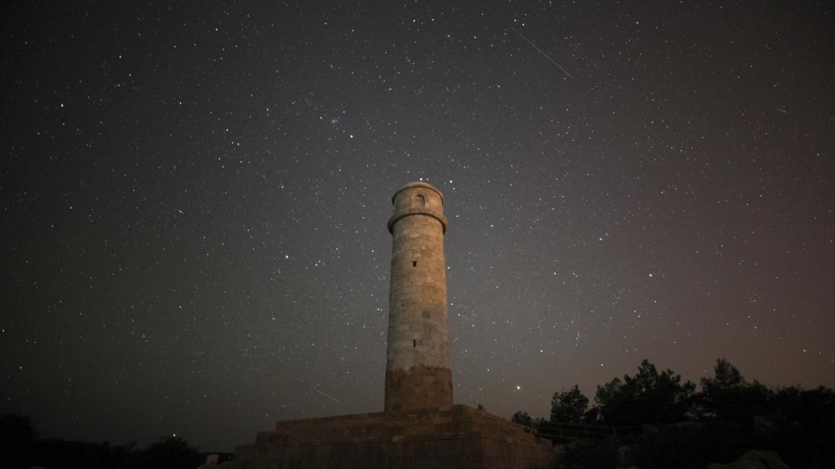 Gece mzeciliinin yeni adresi Patara Deniz Feneri ...