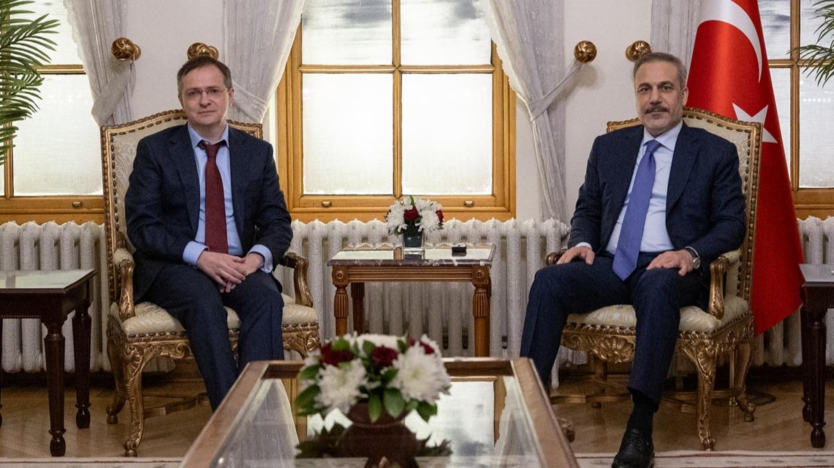 Bakan Fidan'dan bar diplomasisi... Rusya temsilcisi ile bir araya geldi