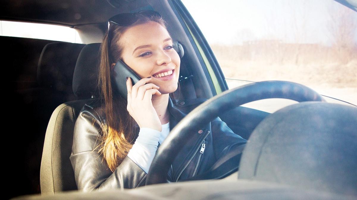 Direksiyonda telefonla konuana 5 bin TL ceza! Ar yaptrm geliyor!