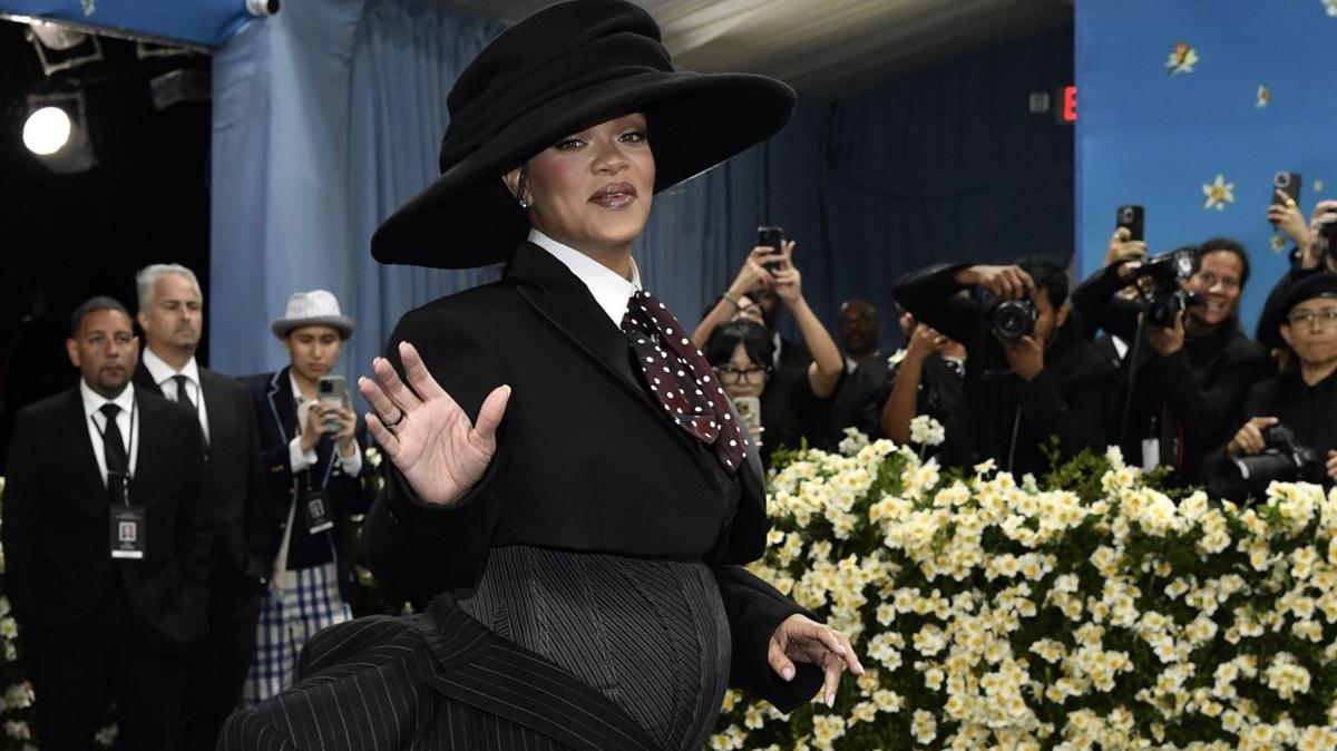 Rihanna'dan bakc' k! yle bir ey syledi ki...