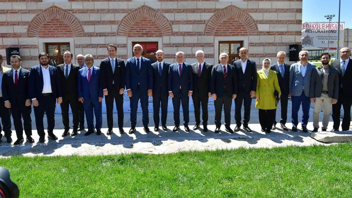 Tarihte bir ilk... Bir kadnn menzil ta dikilecek