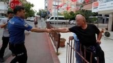 Turistin alnan saati CHP mahalle temsilciliinden kt