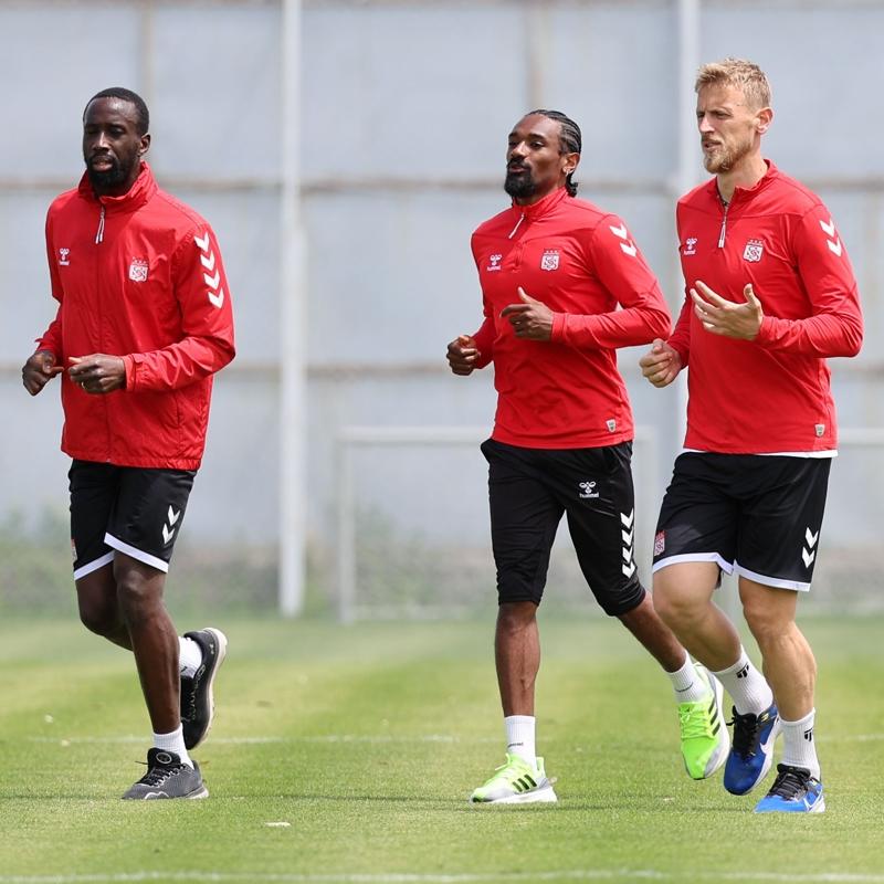 Sivasspor'da Samsunspor mesaisi devam etti