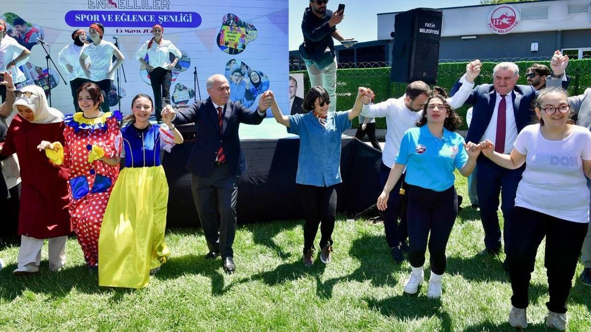 Fatih Belediyesi organize etti Engelsizler doyasya elendi