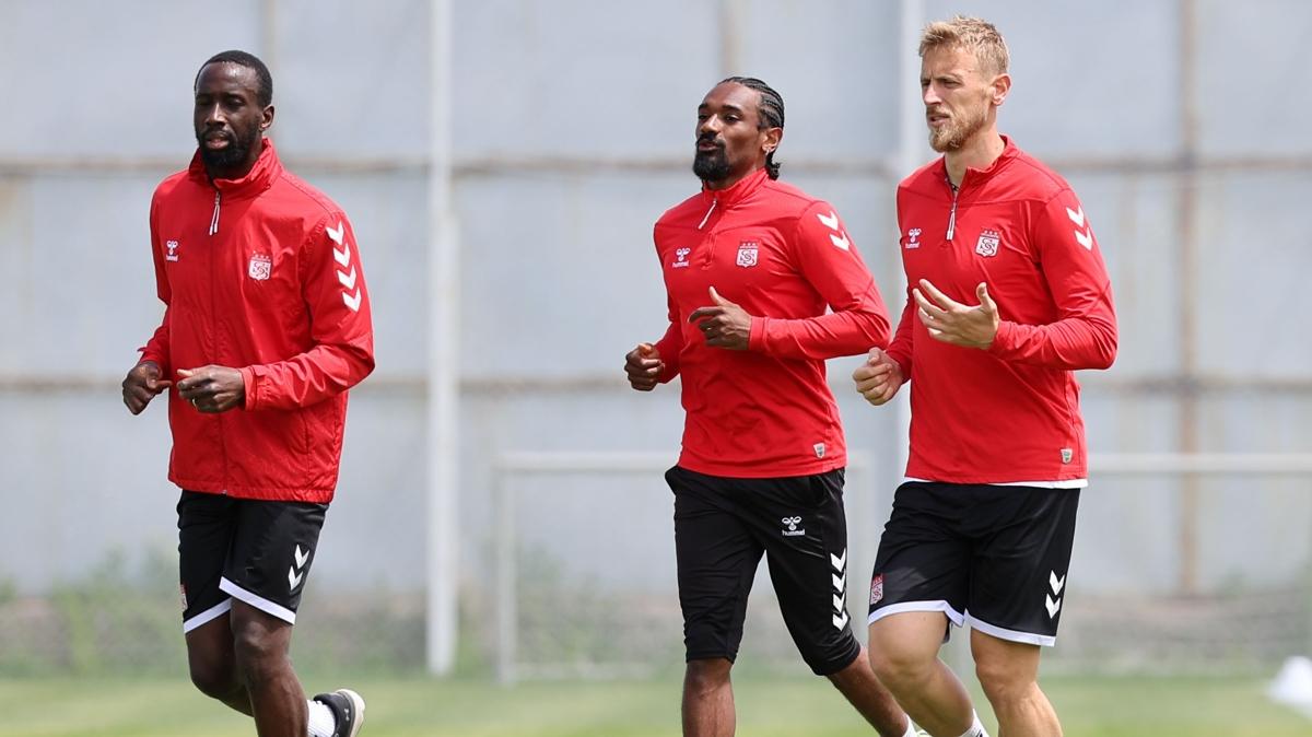 Sivasspor'da Samsunspor mesaisi devam etti