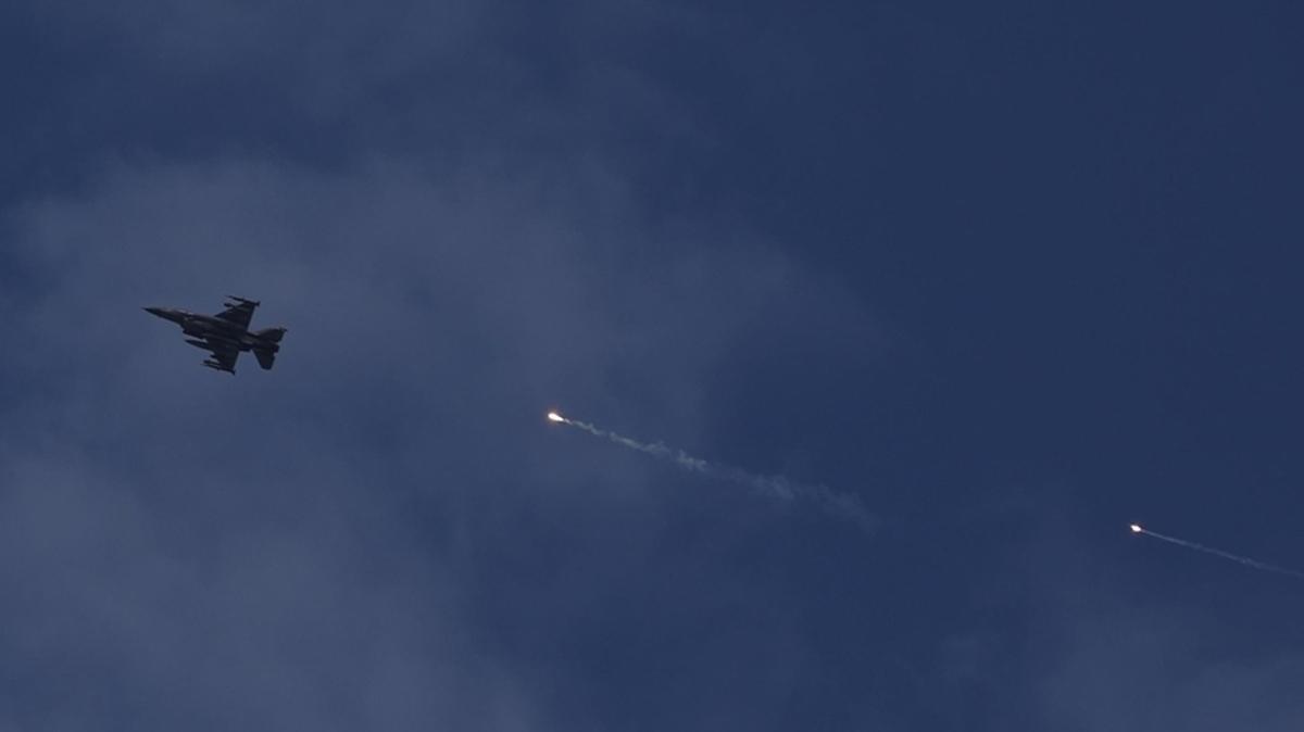 Soykrmc srail'den Yemen'e hava saldrs! Limanlar hedef alnd