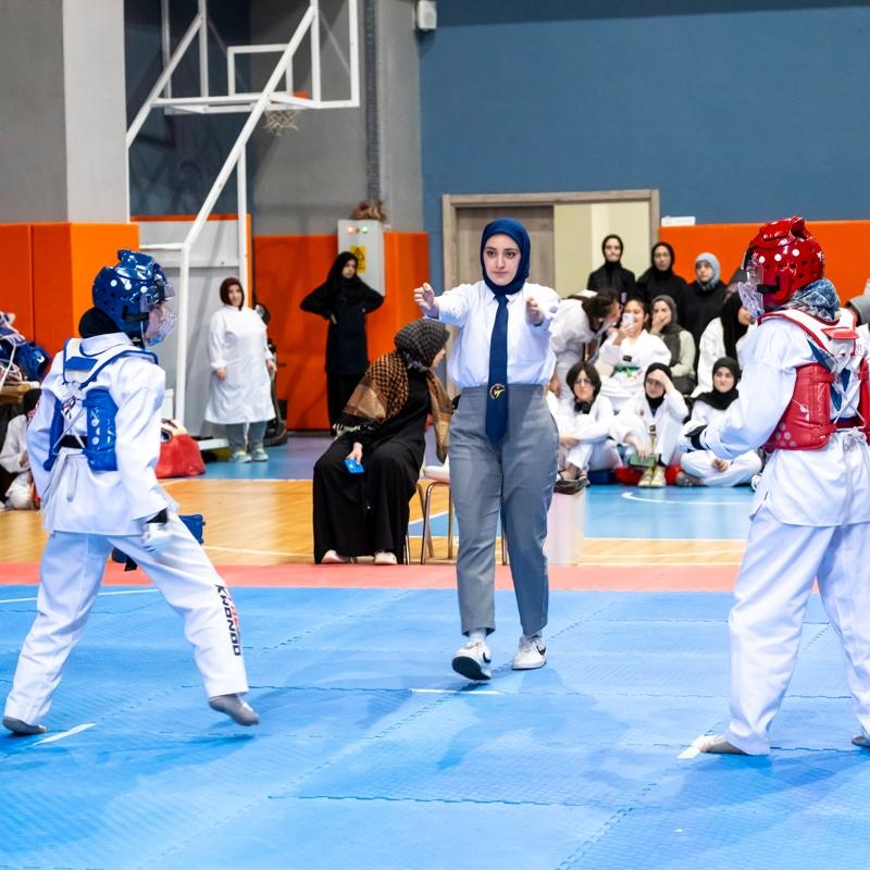 TRGEV Ortaretim Yurtlar Aras Teakwondo Turnuvas nefes kesti