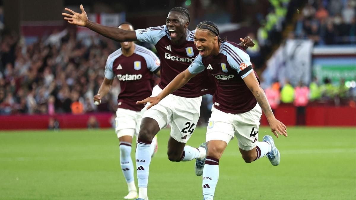 Aston Villa'dan Tottenham karsnda 2 goll galibiyet