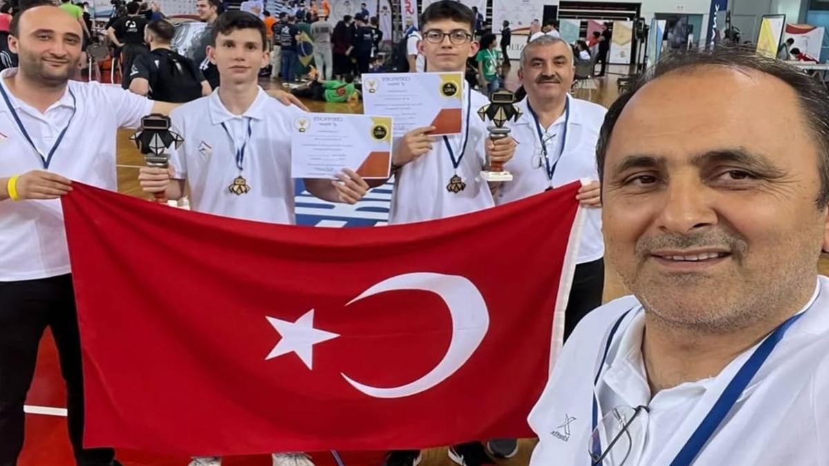 Yunanistan'da Trk rzgar... E-sport kategorisinde birinci oldular
