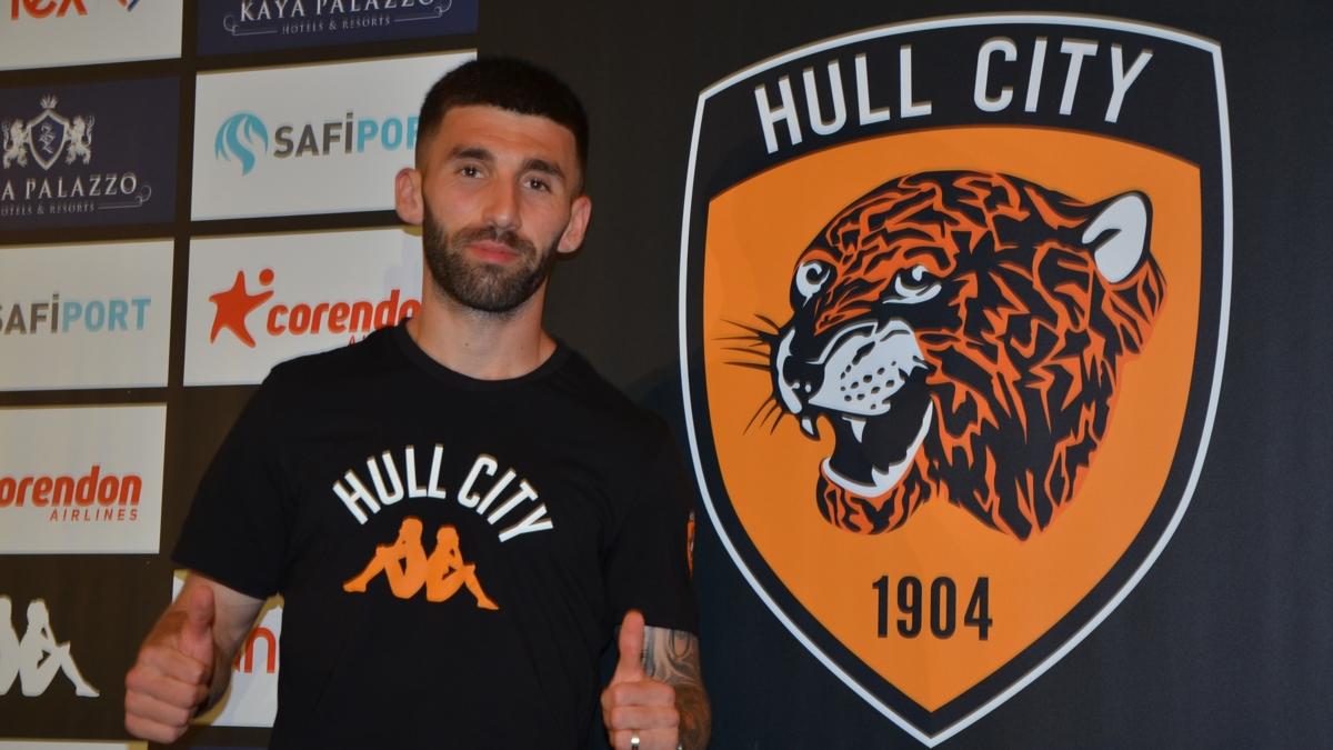 Doukan Sinik, Hull City'den ayrld