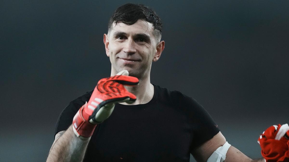 Emiliano Martinez'e iki dev talip