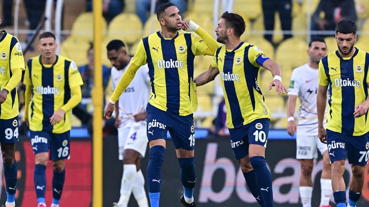 En-Nesyri'den fla tepki! Taraftara "Sizi duyamyorum" iareti