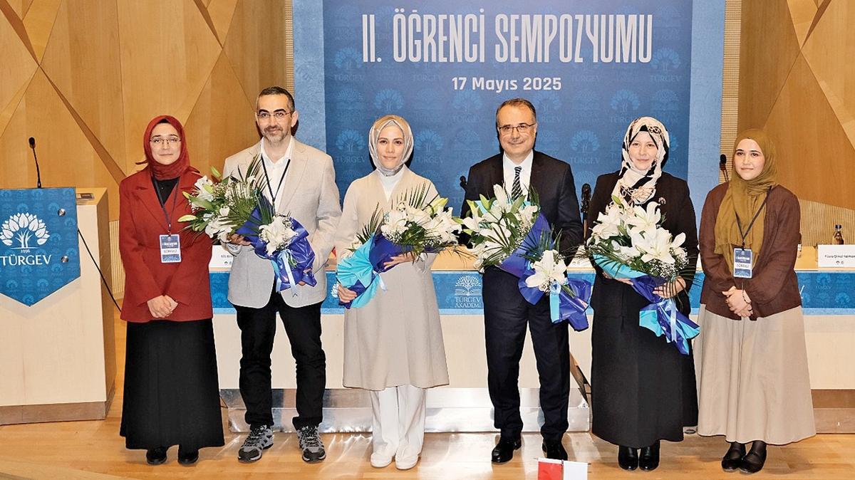TRGEV Ynetim Kurulu yesi Dr. Esra Albayrak: Bilgi ahlakla btnlemezse ykc olur