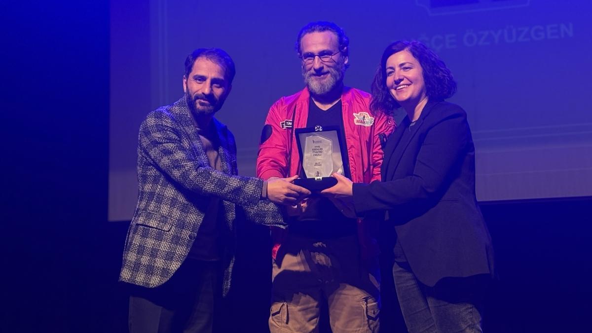 "ESEV Tiyatro Gnleri"nde kazananlar dllerini ald